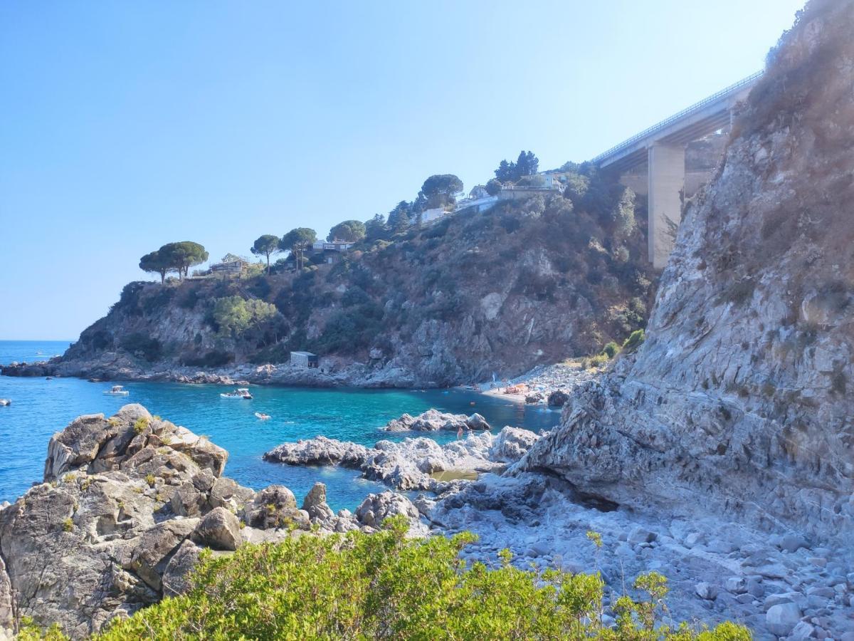 Appartamento Affaccio Sul Mare, Baia Di โคปาเนลโล ภายนอก รูปภาพ